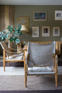 A kind Vällingby resident even invited us inside her home—a midcentury terrace house—to take a peek!