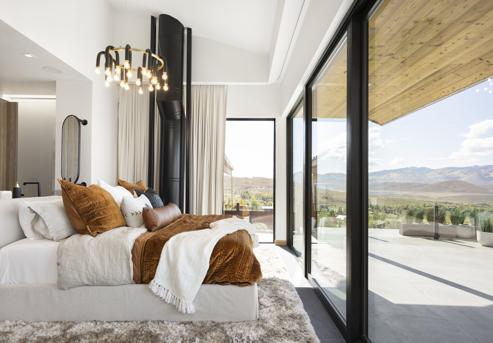 Photo 5 of 36 in Promontory 002 by Ezra Lee Design+Build - Dwell