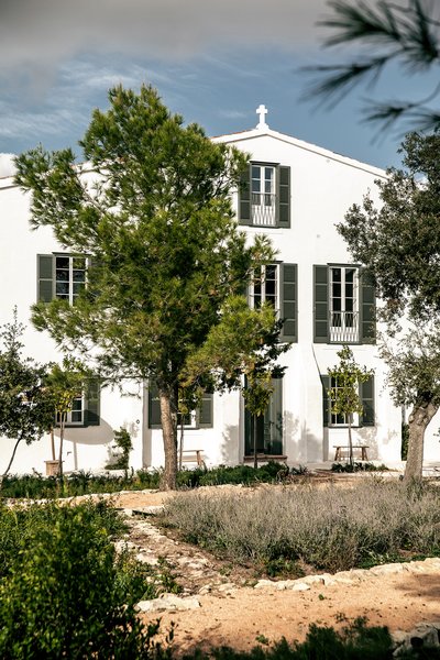 The finca was first built in the 19th century by a wealthy merchant family. Post-renovation, it retains its country charms.