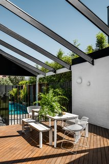 A sunny, California aesthetic shines brightly in the outdoor patio.