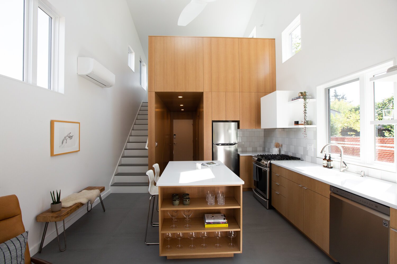 Living and kitchen space 
