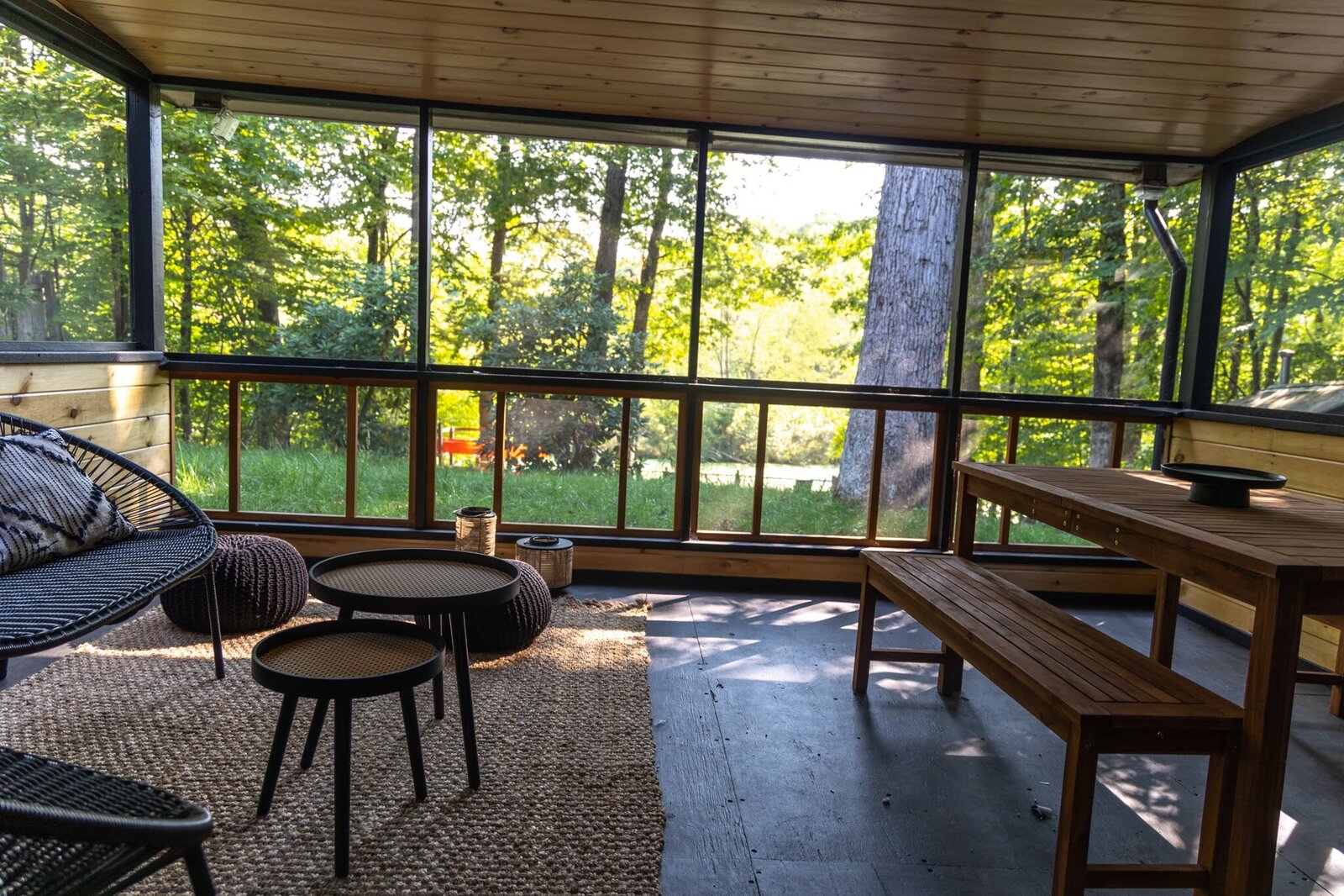 Photo 15 of 24 in Midcentury Lakehouse Cottage in Upstate NY by Stephen