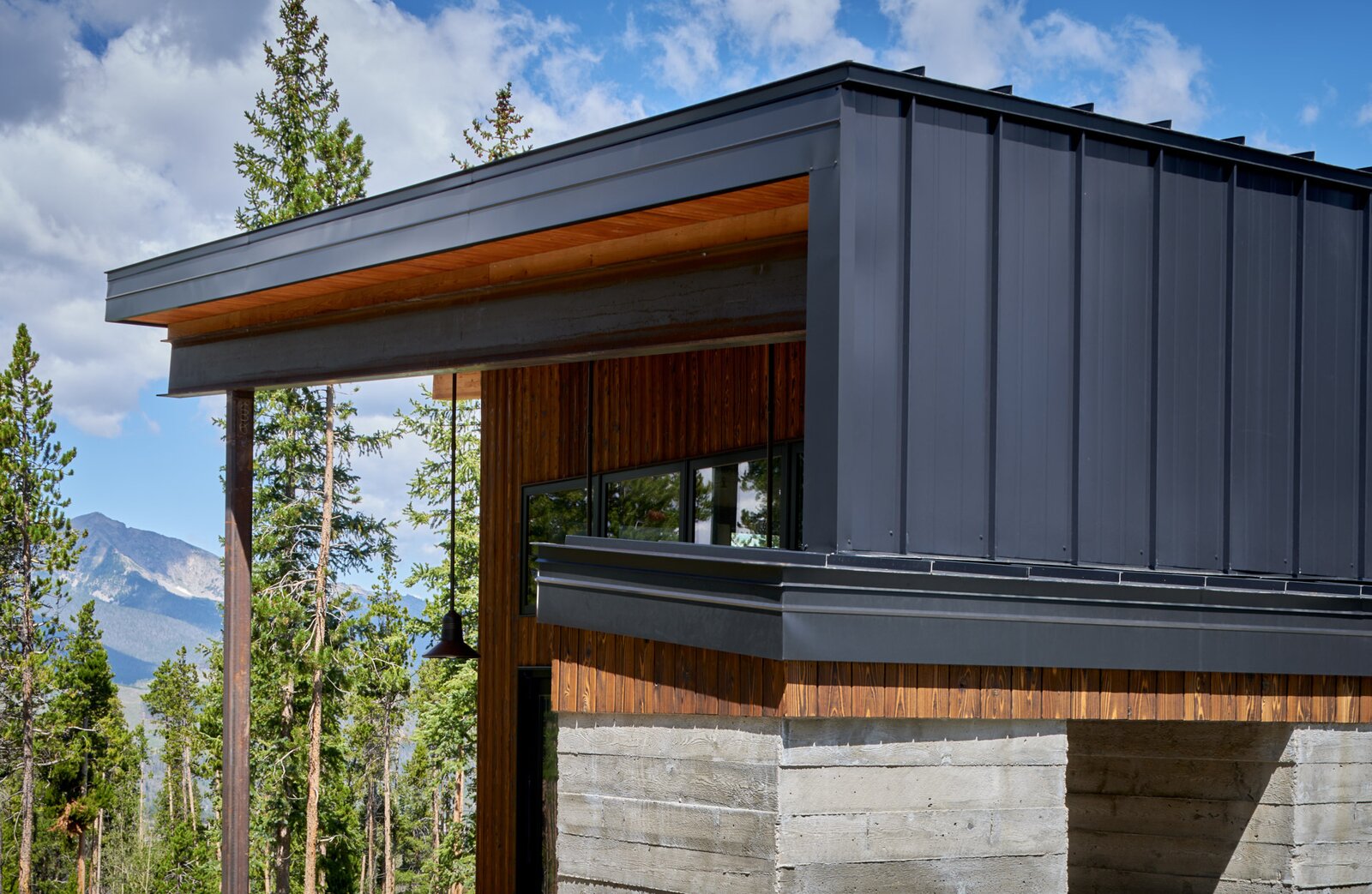 Photo 6 of 16 in Breckenridge House by Nakamoto Forestry Dwell