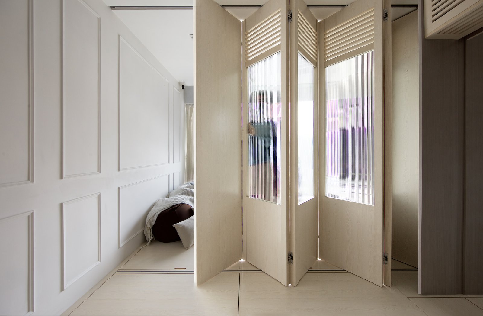 Photo 11 of 19 in This Shape-Shifting Pad in Hong Kong Challenges What ...