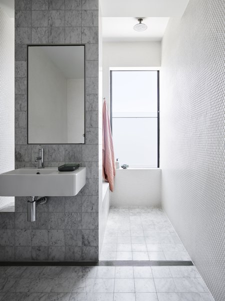 Choosing The Right Walls And Floors Tiles For Your Bathroom