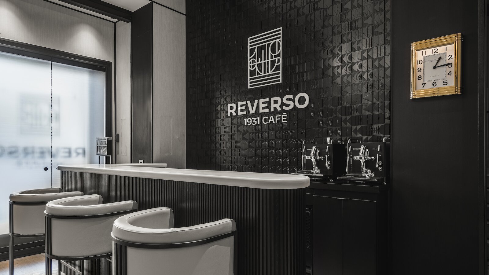 Photo 3 of 6 in Art Deco Lovers Should Visit the Reverso 1931 Café in ...