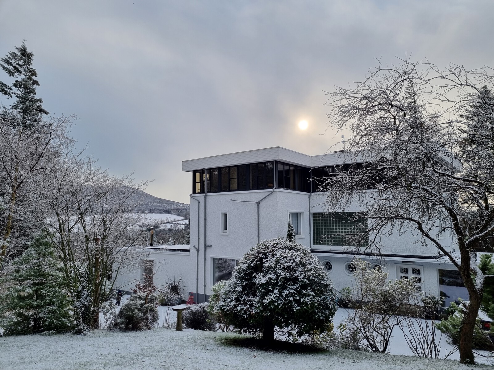 <span style="font-family: Theinhardt, -apple-system, BlinkMacSystemFont, &quot;Segoe UI&quot;, Roboto, Oxygen-Sans, Ubuntu, Cantarell, &quot;Helvetica Neue&quot;, sans-serif;">The exterior of the home has been restored to its original white color, which the couple based on historic photographs of the home that they found during research. Despite this research, they have been unable to determine who the original architect was. </span><span style="font-family: Theinhardt, -apple-system, BlinkMacSystemFont, &quot;Segoe UI&quot;, Roboto, Oxygen-Sans, Ubuntu, Cantarell, &quot;Helvetica Neue&quot;, sans-serif;">"We wanted to bring it back to how it was originally conceived,