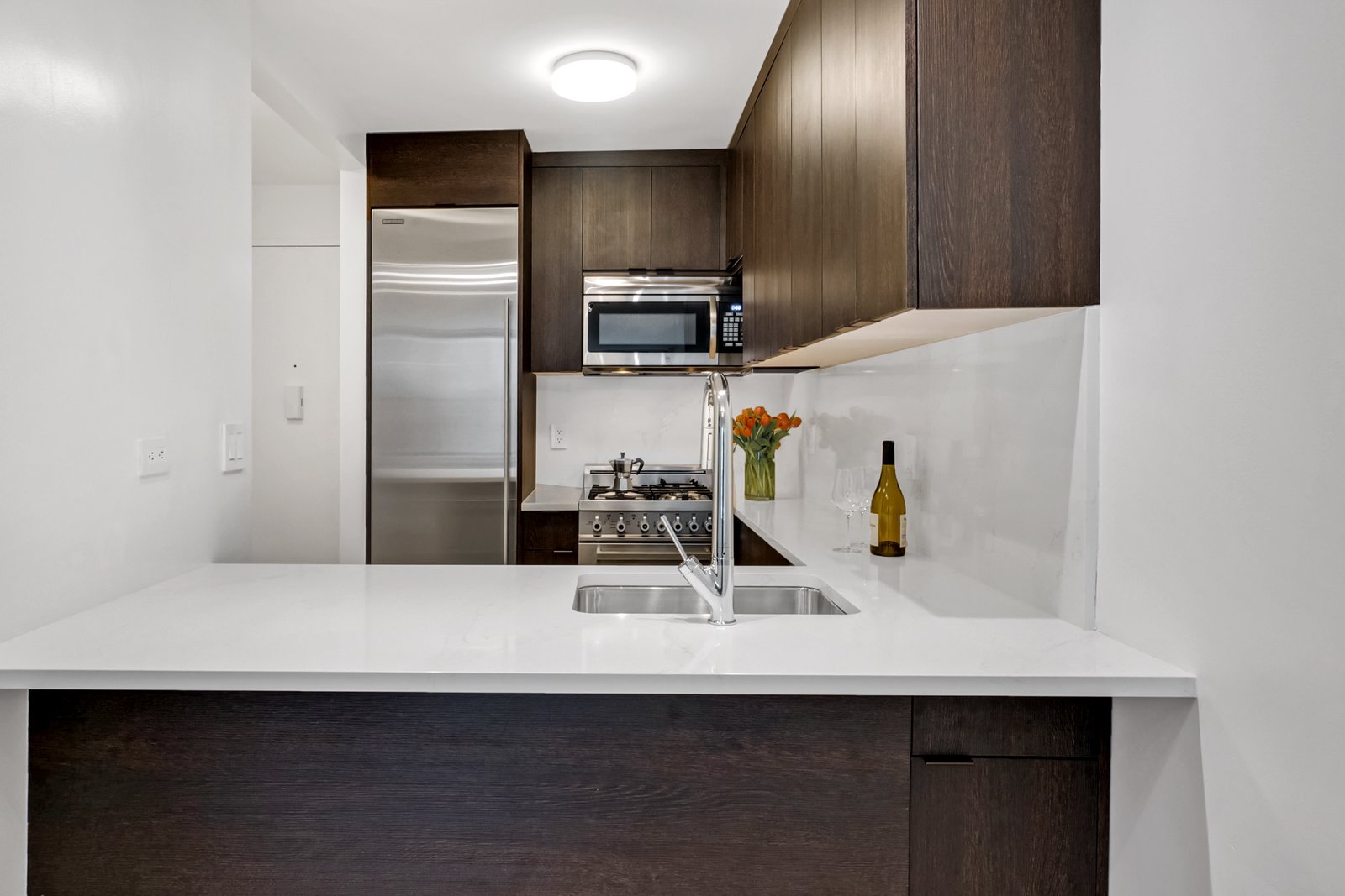 Photo 6 of 16 in Before & After: An ordinary 5th Ave highrise apartment ...