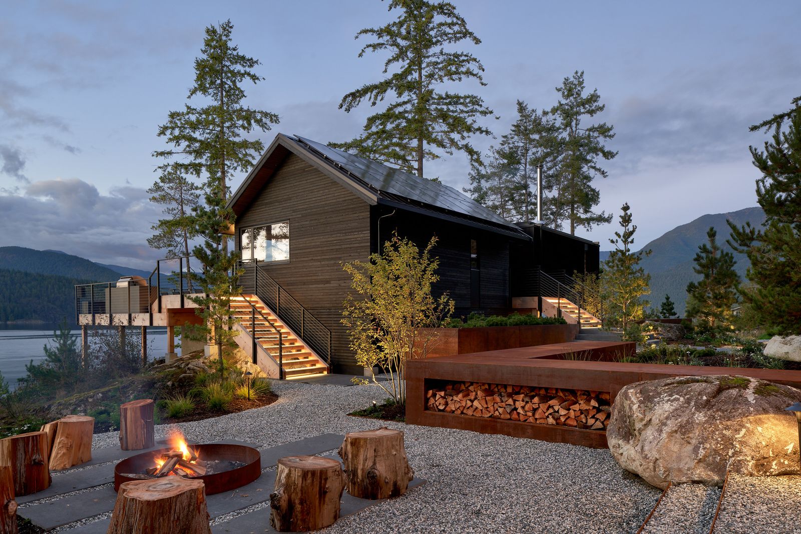 Photo 7 of 27 in Off-Grid Coastal Retreat by W O V E N Architecture and ...