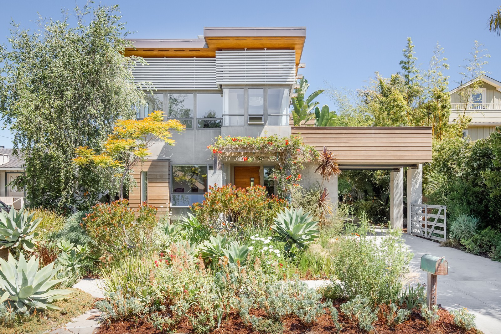 Photo 4 of 26 in De La Costa by Fuse Architects - Dwell