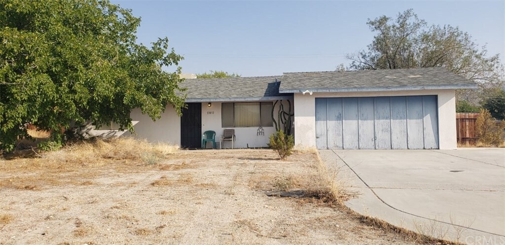 Catarina Monsalve's home in Morongo Valley, California, just outside of Joshua Tree, was built in the 1970s. "It was a cookie cutter house and was literally a blank canvas as it had a total lack of character,