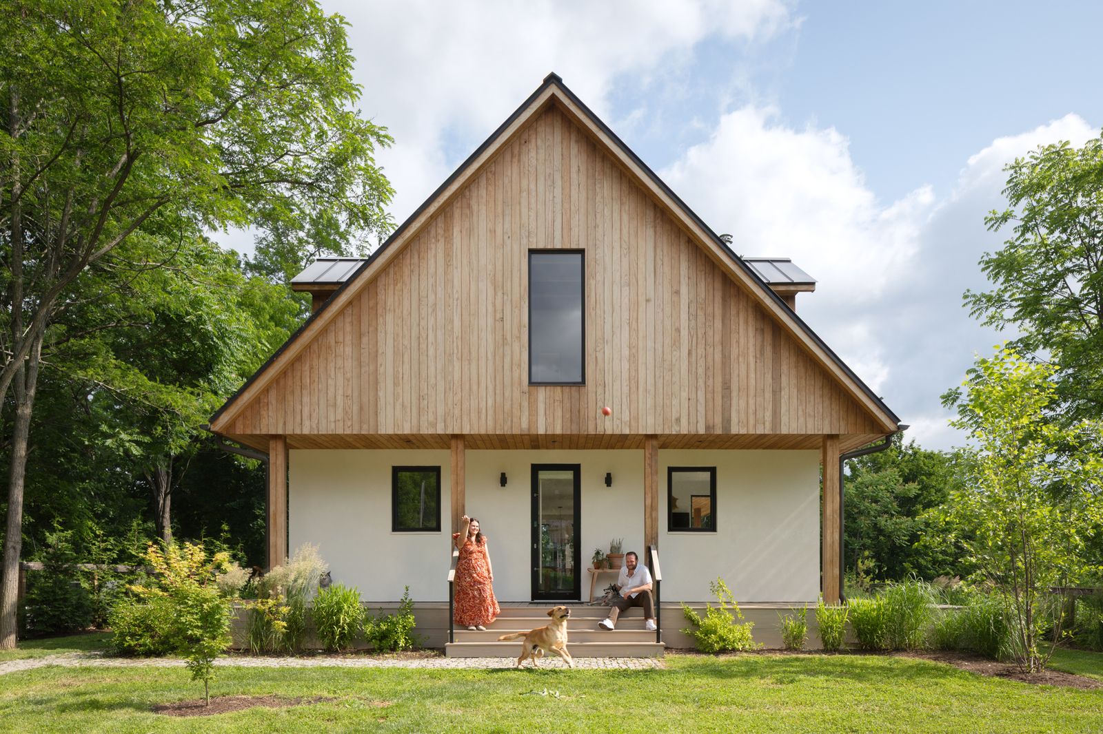 Working with architect Ravi Raj, two siblings crafted a gable-roofed house in Saugerties that’s perfect for gatherings.
