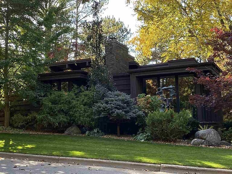 Photo 10 of 10 in The Downing Home Mid Century Modern Gem by Robert B