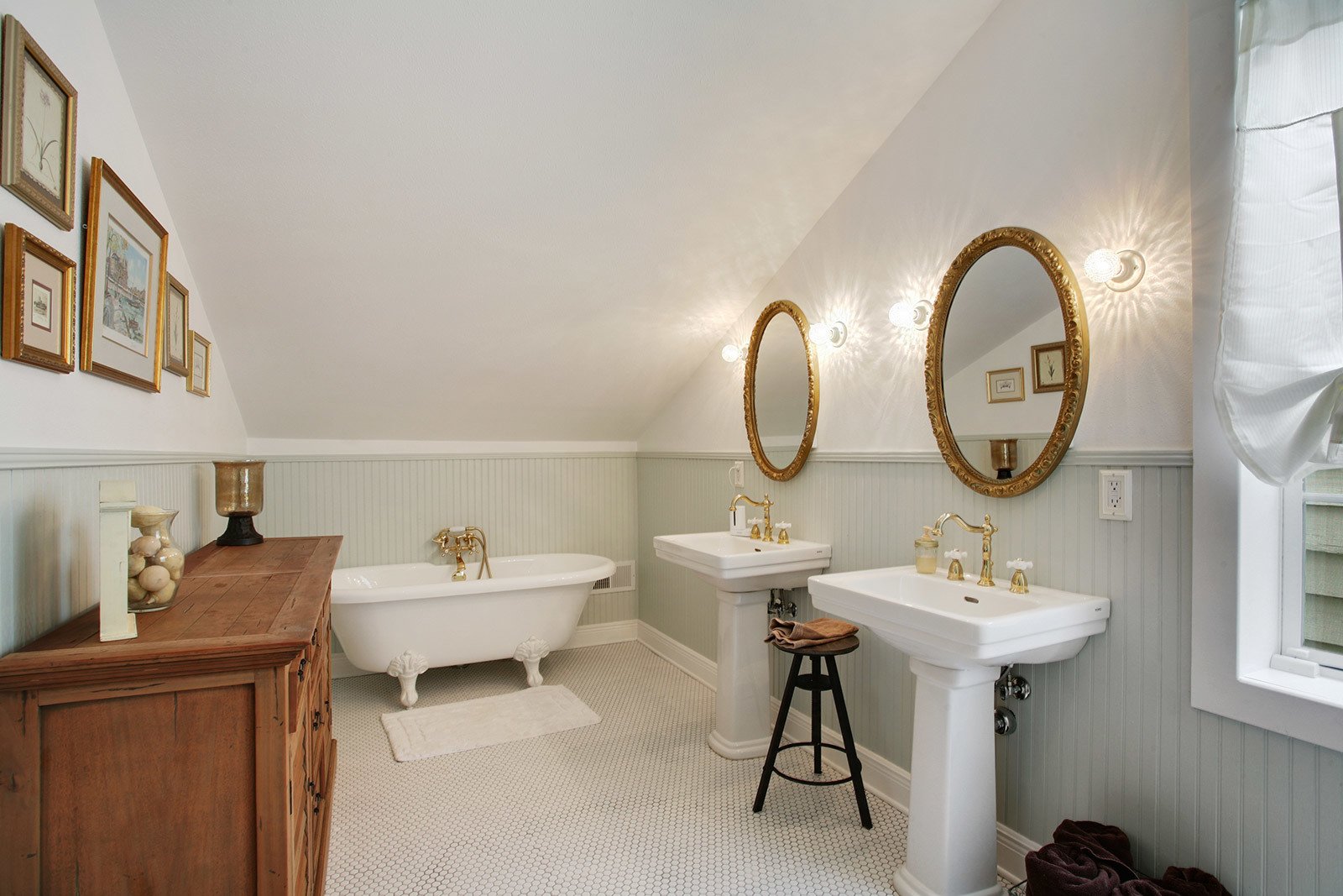 Photo 7 of 9 in Bespoke Bywater Creole Cottage by PJ Lentz Dwell