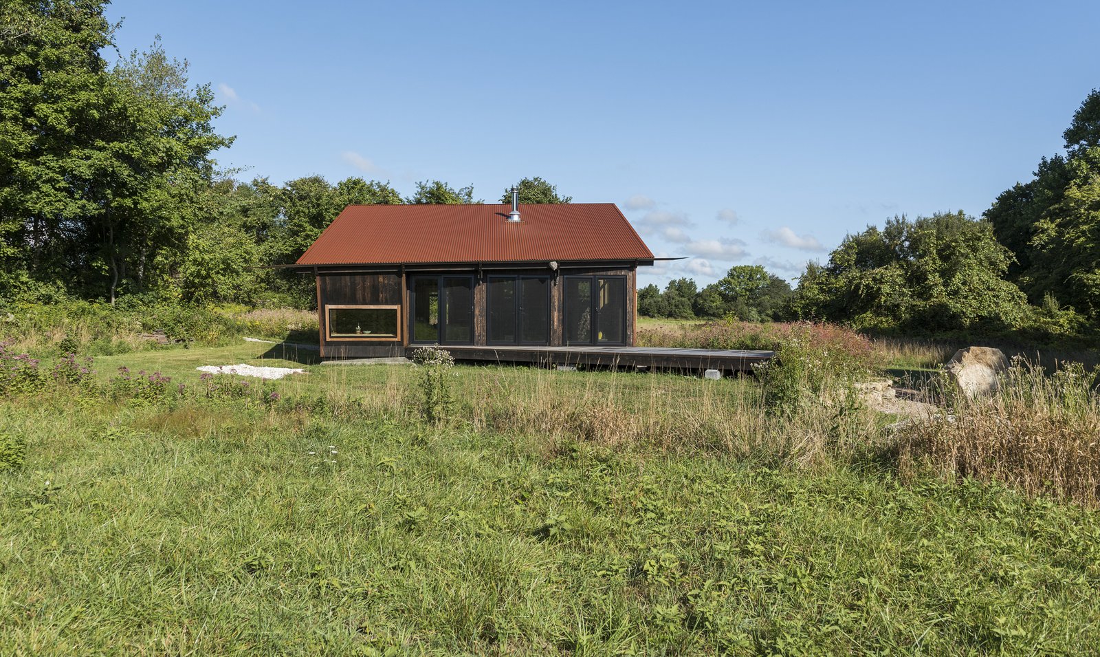 Photo 12 of 20 in A Therapist’s Cabin in Rhode Island Invites Nature