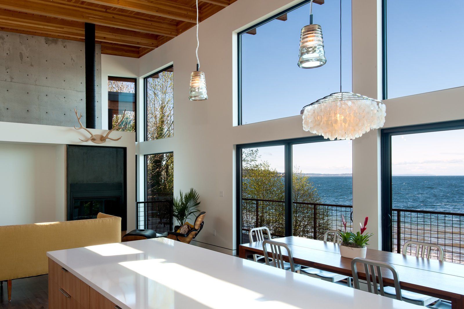 Photo 10 of 19 in Hillside Home by Coates Design Seattle Architects - Dwell