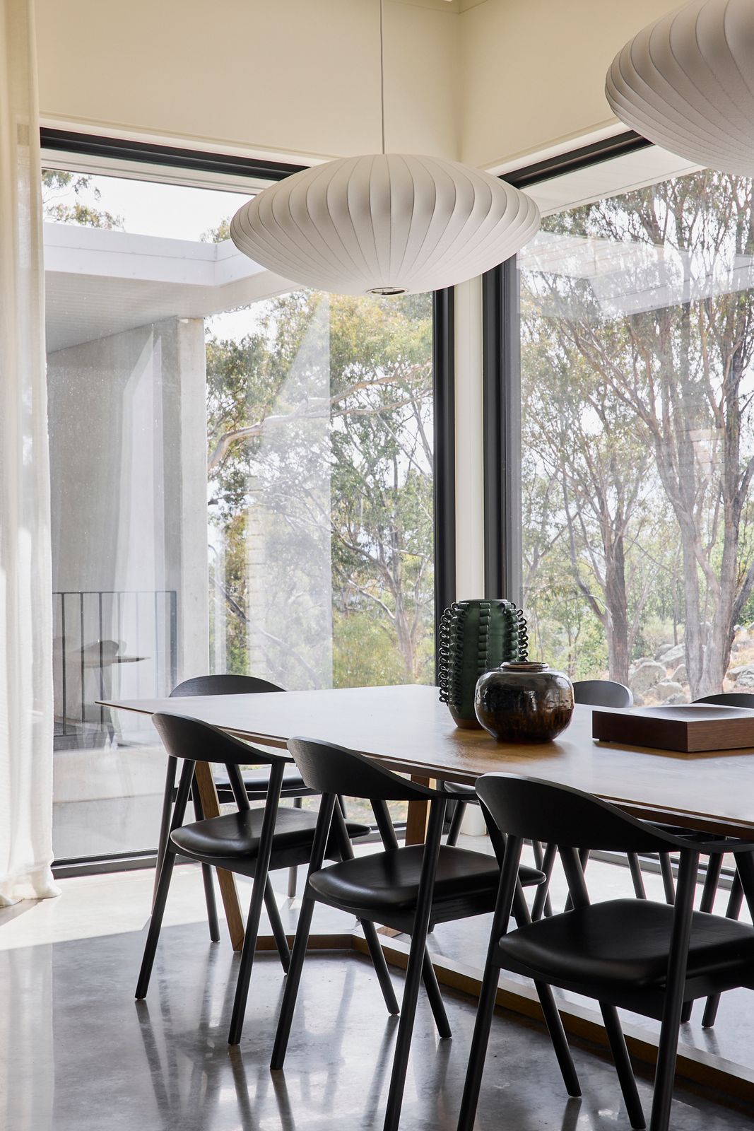 Photo 14 of 19 in House on a Hill by nwe. interior design - Dwell