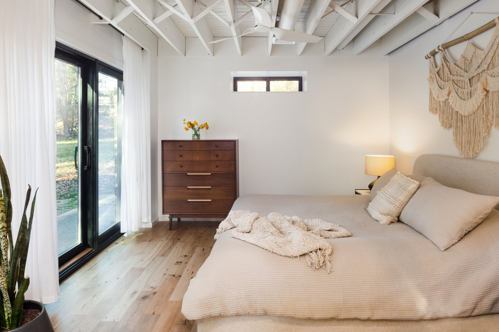 Photo 13 of 19 in Penn Valley Mid Century Renovation by Lauren Thomsen ...