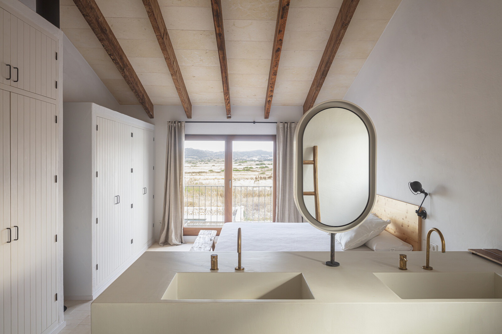 In the master bedroom, the sinks were placed in sleeping area, as they would have been centuries ago.
