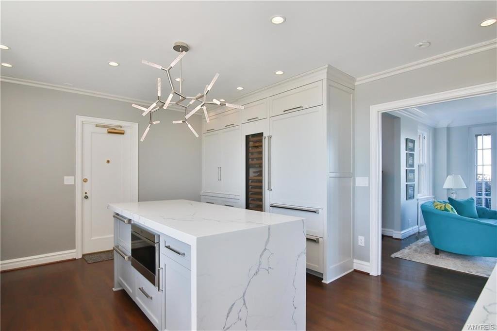 Photo 13 of 36 in Buffalo, NY Luxury Penthouse with views of Niagara ...