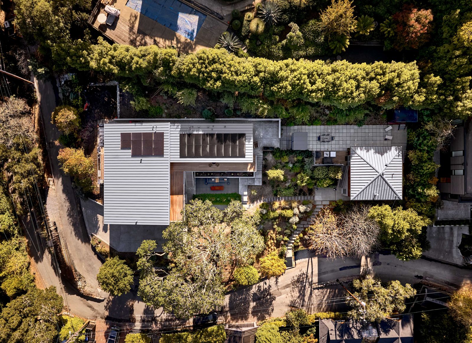 Photo 20 of 25 in ETHEL & MIRBEL RESIDENCE by richard johnson design ...
