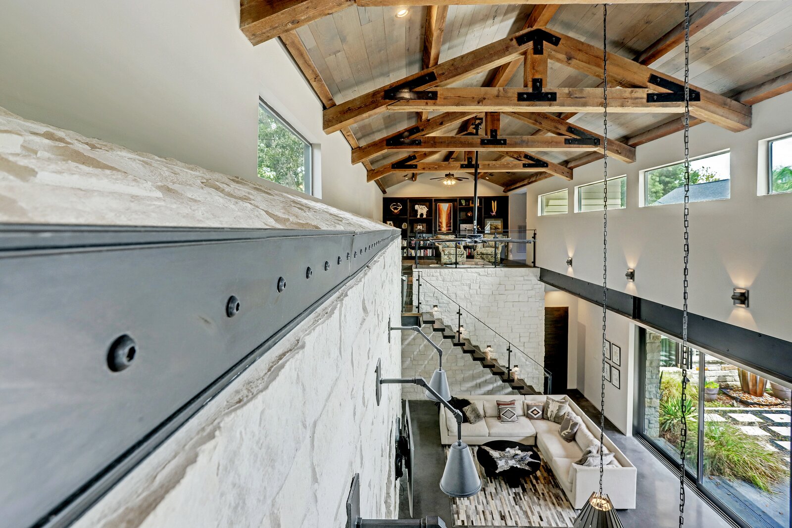 Texas Hill Country Luxury in the Heart of Houston posted by David… Dwell