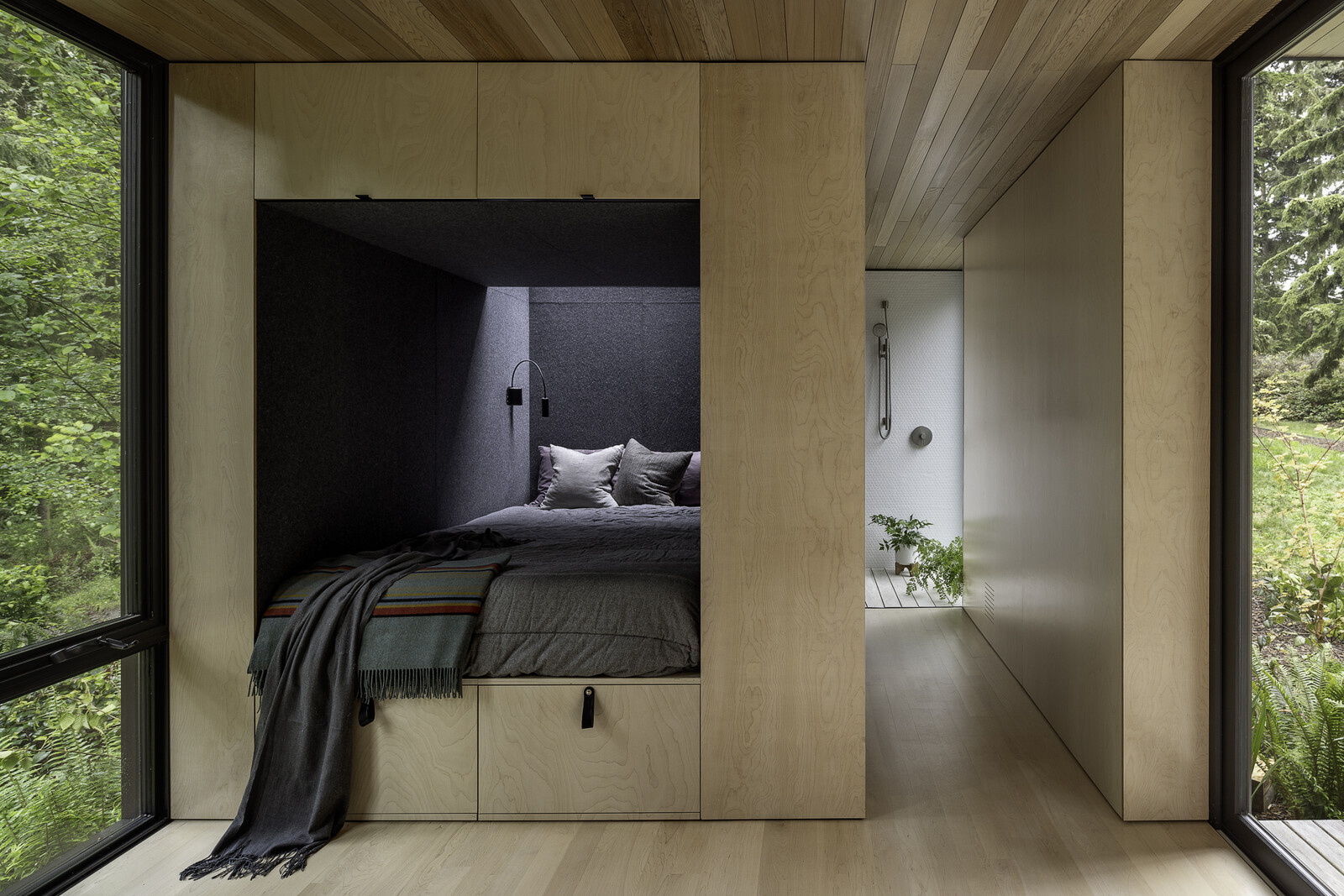 Prefab Units Cluster Together in This Off-the-Grid Guesthouse