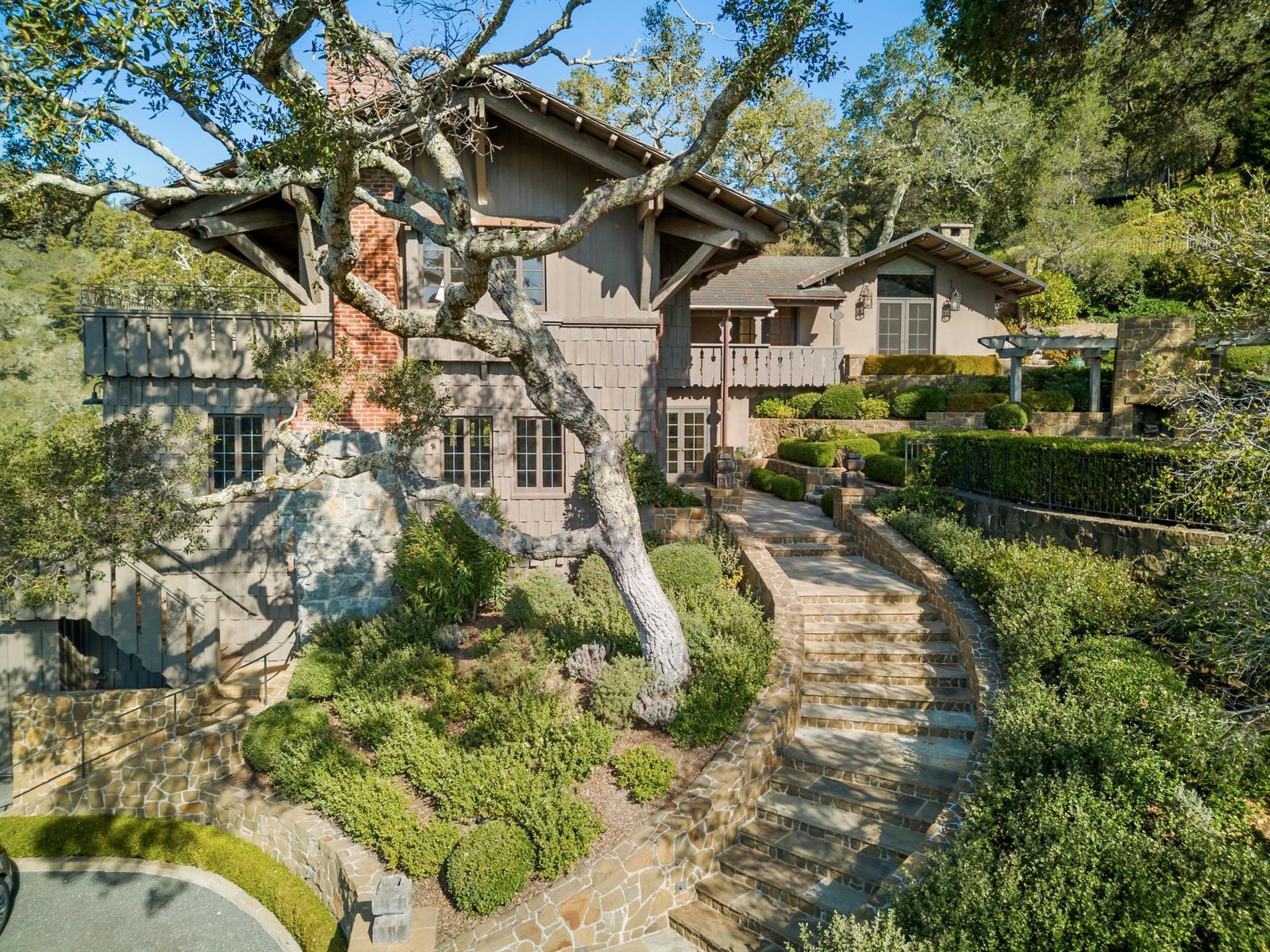 Set in Ross, California, the renovated wood-and-stone residence showcases the famed architect’s focus on craftsmanship.