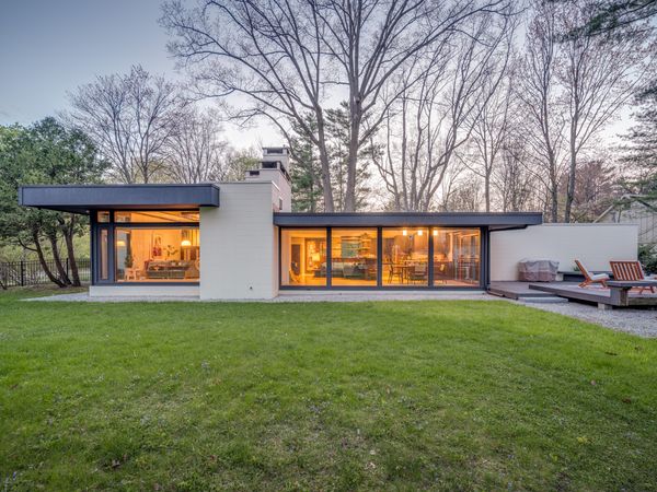 The use of concrete is a nod to the original owners, who ran a concrete block manufacturer.