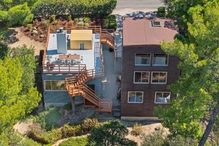 One of Frank Gehry’s Early L.A. Homes Just Hit the Market for $1.7M