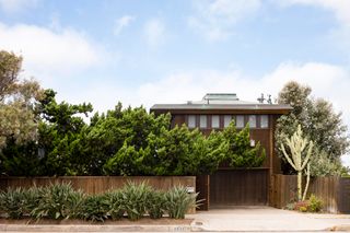 Kendrick Bangs Kellogg’s Beachside Kravis Residence Is for Sale in Southern California