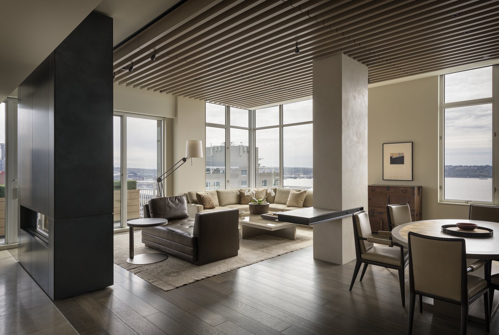 Picture of Photo 10 of 13 in Seattle Penthouse by Kor Architects - Dwell