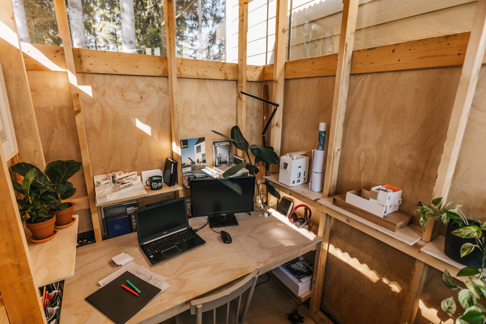 Photo 8 of 19 in The Light Ribbon Studio by Base Architecture - Dwell