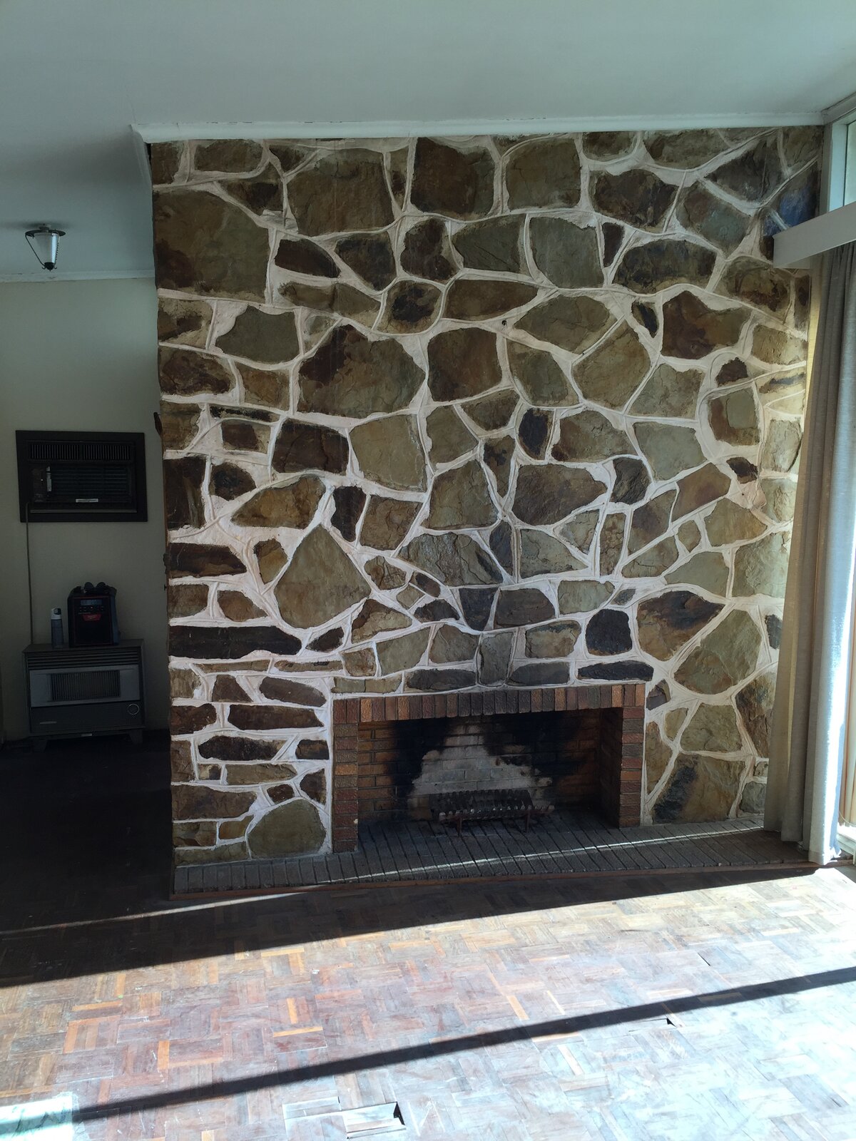 Photo 5 of 21 in Before & After: In Australia, a Tumbledown Midcentury ...