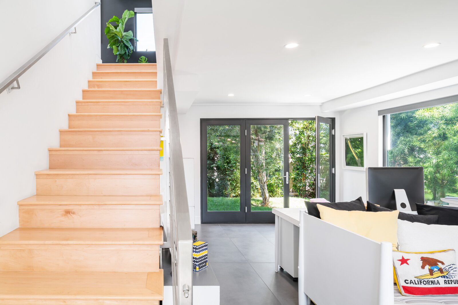 Photo 3 of 11 in LA10 - Los Angeles ADU by F-ARE - Dwell
