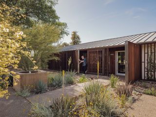 To Fend Off the Desert Heat, Two Architects Gave Their Arizona Midcentury a Second Skin