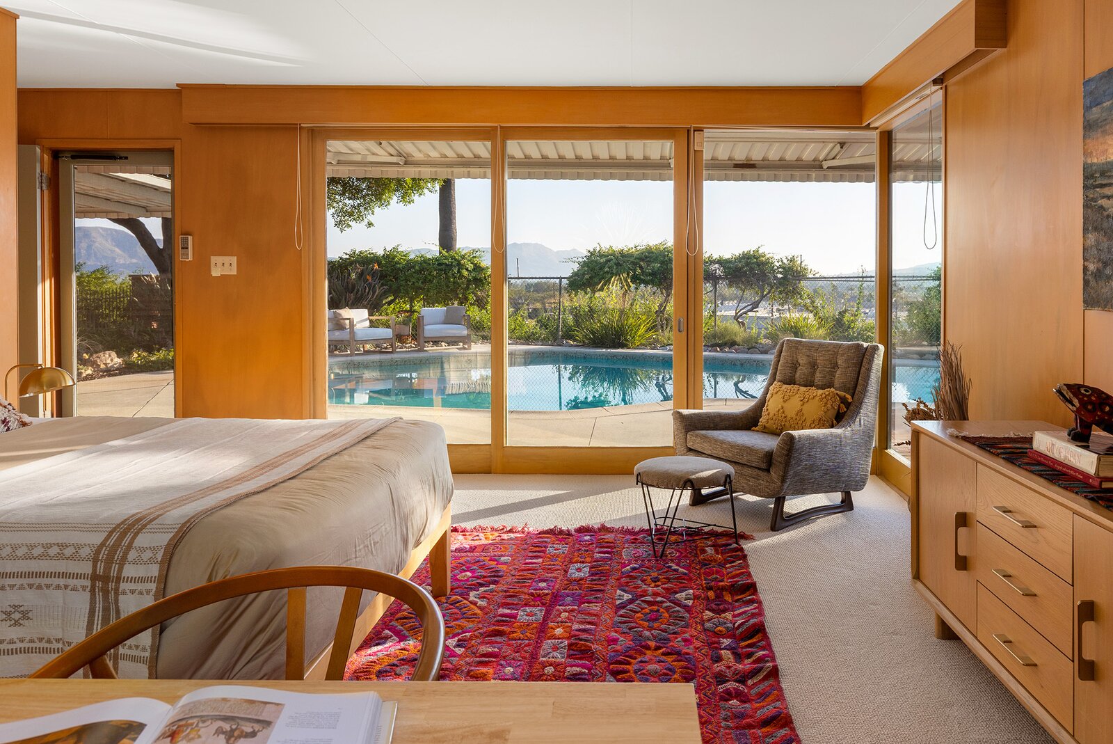 Photo 14 of 24 in The Bryce Residence 1950 Chalfont Head, architect