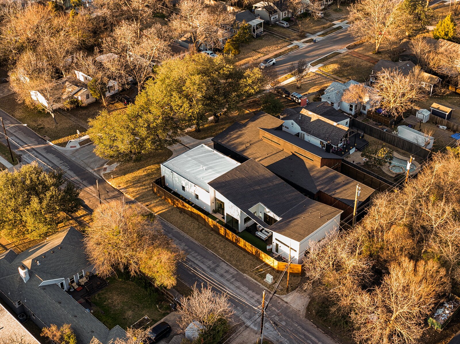 Photo 4 of 39 in Homes in Little Forest Hills by F+E Design Architects