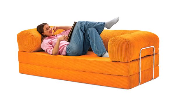 In photos alone, you can pick up on a quality difference with OMHU’s TEDY©™ sofa, the limited-edition ‘dupe version’ of the original TEDDY™ sofa.