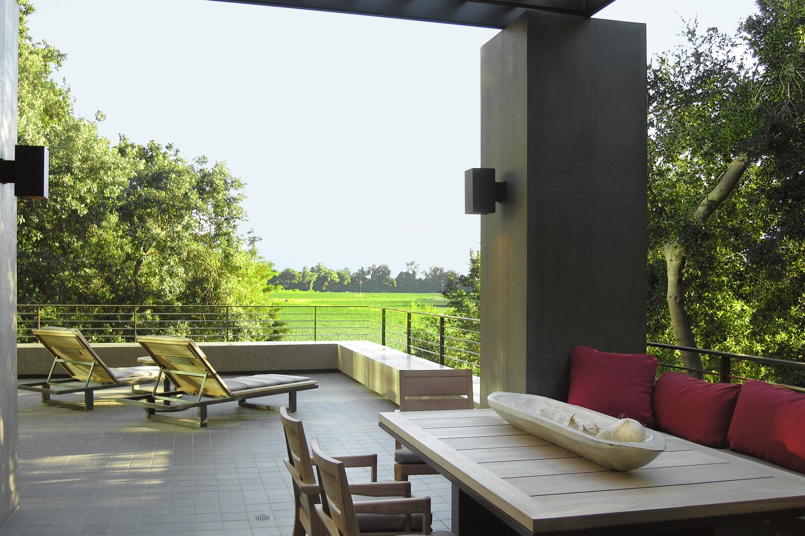 Photo 20 of 21 in Gallery House by Conrad Asturi Studios - Dwell
