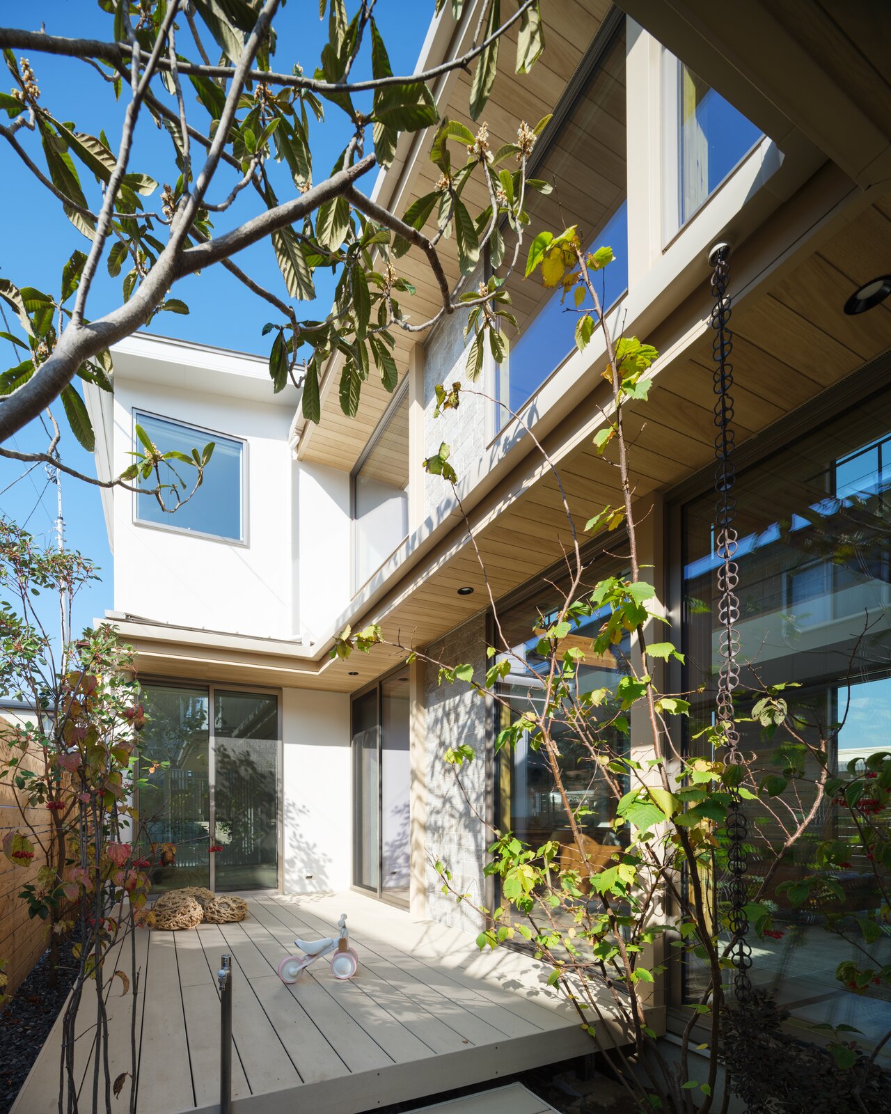 photo-6-of-48-in-counter-balance-house-by-benjamin-albertson-dwell