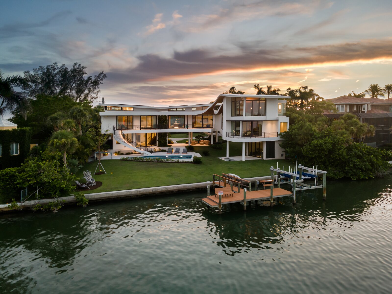 Photo 15 of 22 in Blackburn Bay Residence by Sweet Sparkman Dwell