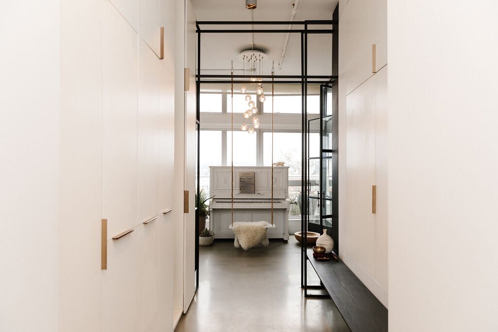 A closer look at Penthouse Apartment With Extra Shoe Storage
