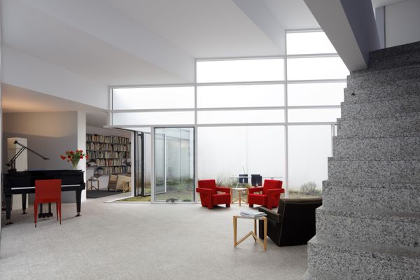 In 1995, the home received the Rietveld Award, an honor given every two years to an architectural project in Utrecht.