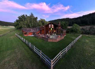 The Knott’s Berry Farm Family’s Oregon Ranch Is on the Market for $4.5M