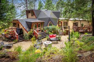 Looking for a Compound? Here’s a Geodesic Getaway in the Sierra Foothills for $724K