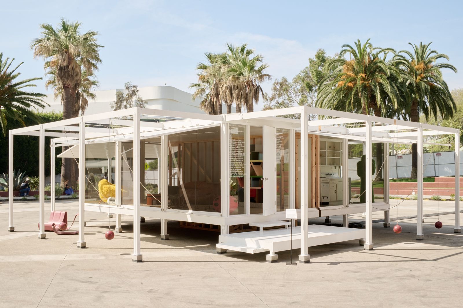 The Walker Guest House pioneered a novel counterweighted shutter system, and it helped launch the Paul Rudolph’s solo career.