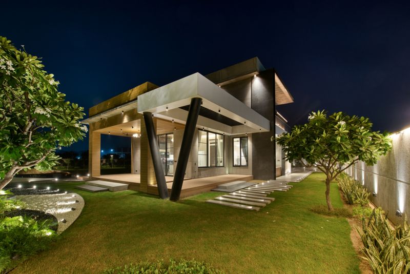 Photo 10 of 11 in Jindal's Residence by Smart Arch Studio - Dwell