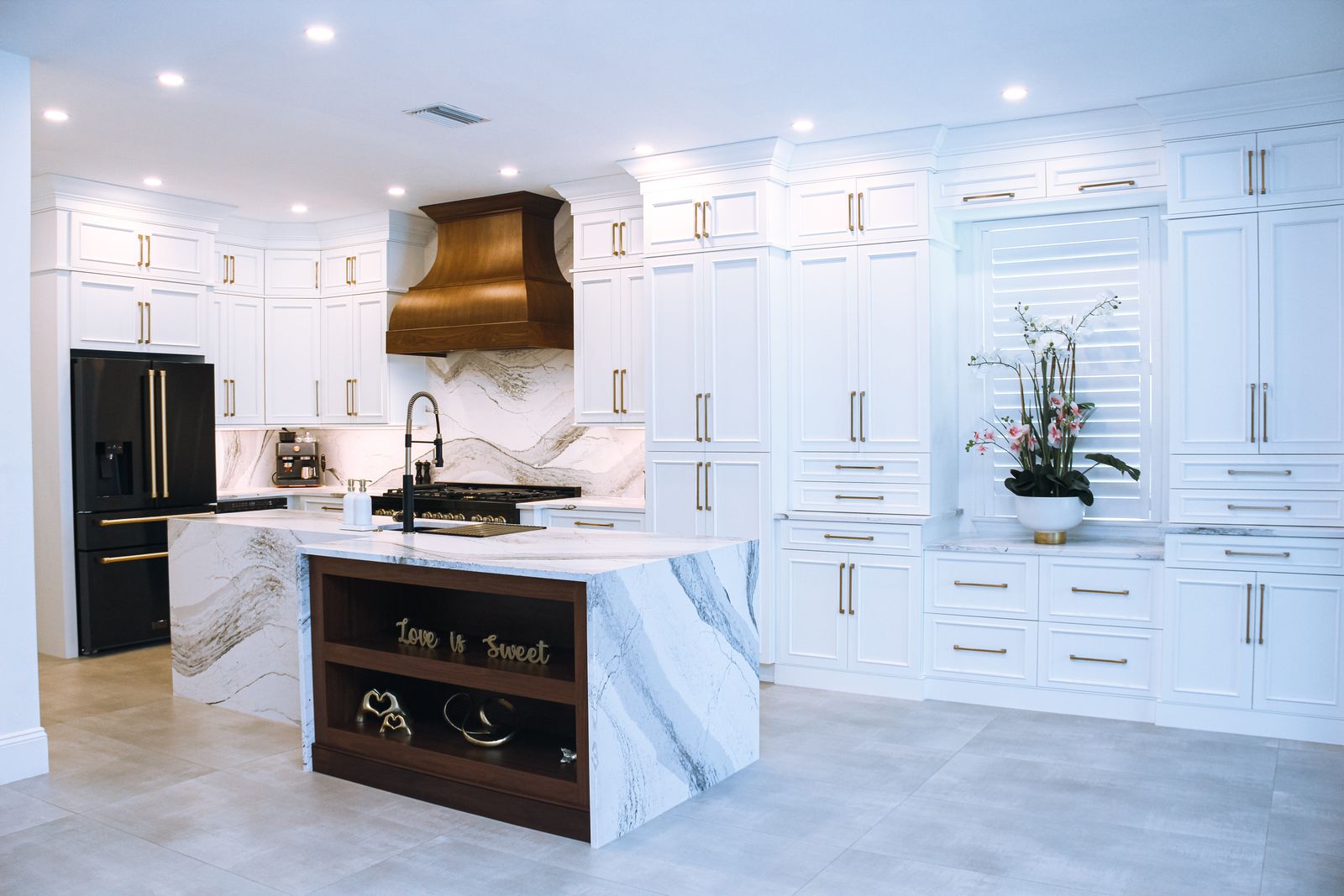 Upgrade Your Kitchen with These Stunning Modern Cabinet Ideas