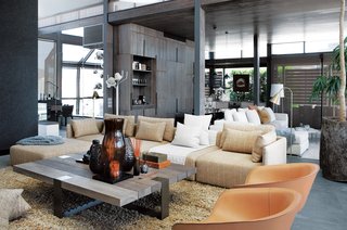 A Sophisticated Penthouse in Cape Town - Photo 2 of 6 -